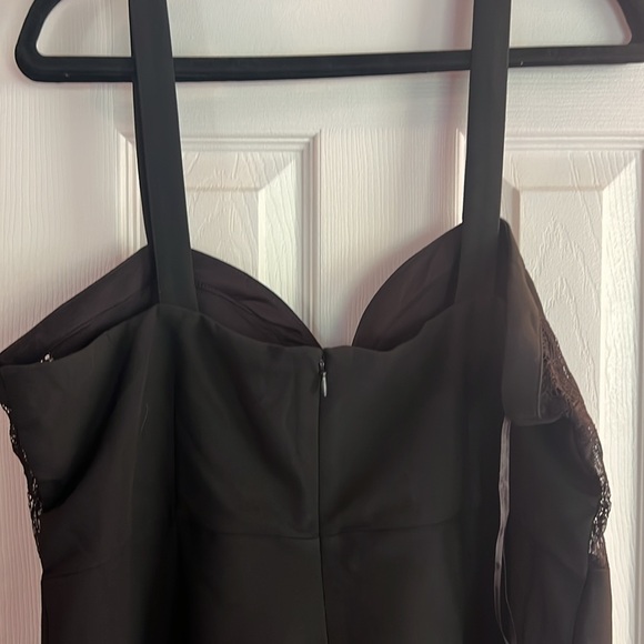 Lace detail mini dress - Picture 4 of 7